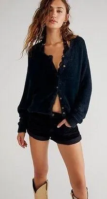 Free People NWT WYATT CARDI SOFT FUZZY BUTTON FRONT CARDIGAN Black. Size Medium thumbnail 4