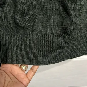 Royal + Reese Women’s Colorblock Green/Black Turtleneck Sweater - Size XL. NWOT thumbnail 3