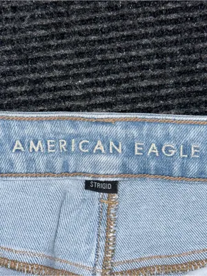 American Eagle Mom Jean Light Blue Wash Strigid Denim Women’s 2 X-SHORT thumbnail 7