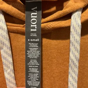 Vuori Women's Halo Essential Gold Pullover Long Sleeve Hoodie - size XS thumbnail 4