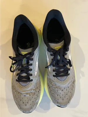 Brooks Hyperion Tempo Men’s Sneakers Gray Yellow Running Walking Racing Gym US9 thumbnail 5