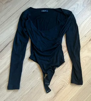 Abercrombie and fitch thong black long sleeve bodysuit “soft cozy” line sz small thumbnail 1