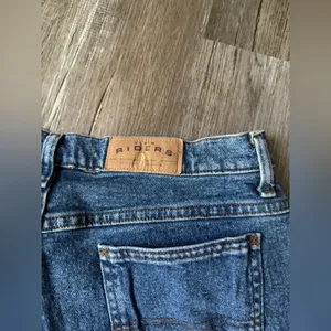 VTG RIDERS Classic Blue Denim Jeans Mom Jeans Relaxed High Waist Size 33 34 thumbnail 8