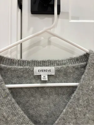 Evereve Grey V-neck Sweater Vest Size XS thumbnail 3