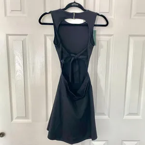 NWT Halara Black Work Out Athleisure Dress Skorts Open Back XS thumbnail 3
