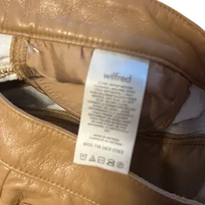 Wilfred The Melina Pant Shitake Vegan Leather Pants Size 4 thumbnail 8