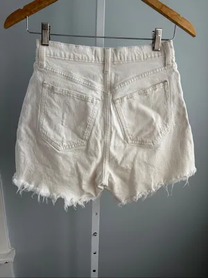 Abercrombie & Fitch White High-Rise Raw Hem Denim Shorts thumbnail 10