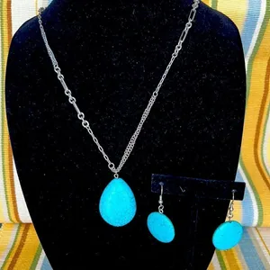Silver Paperclip Turquoise Teardrop Pendant Matching Round Earring Set Classic thumbnail 1