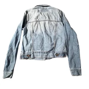 Forever 21 Classic Denim Jacket Womens‎ S Light Blue Cotton Trucker Jacket thumbnail 4