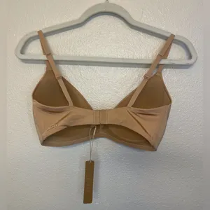 SKIMS NWT Women’s Wireless Form Lightly‎ Lined Bra in Clay Size 34 D thumbnail 2
