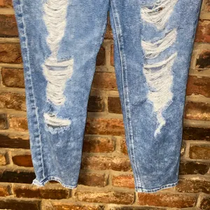 American Eagle Blue Distressed Denim Curvy Mom Jeans Women's Size 10 Short thumbnail 3