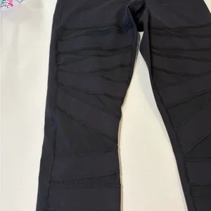 Lululemon black mesh leggings (flawed) size 4. thumbnail 5
