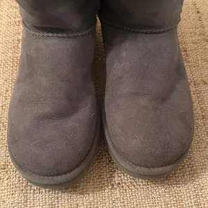 UGG Women's Classic Tall Gray Winter Boot Size US 8 thumbnail 6