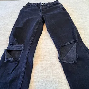 RE/DONE High Rise Ankle Crop Distressed Jeans‎ Black Wash Denim Size 29 thumbnail 2