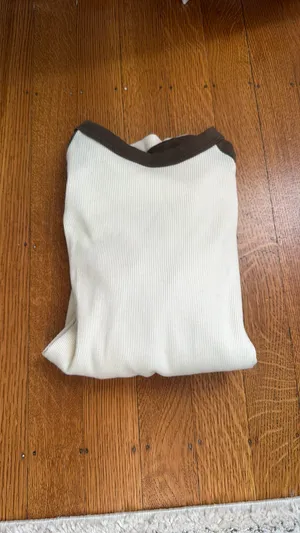 Brandy Melville Long Sleeve Top thumbnail 2