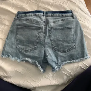 Refuge Distressed jean shorts thumbnail 2
