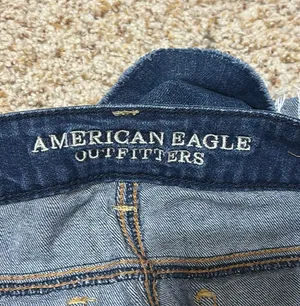 American Eagle jean shorts thumbnail 4