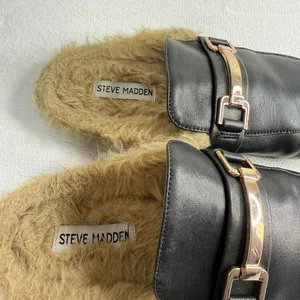 Steve Madden Black Leather Mules with Tan Fur Lining thumbnail 8