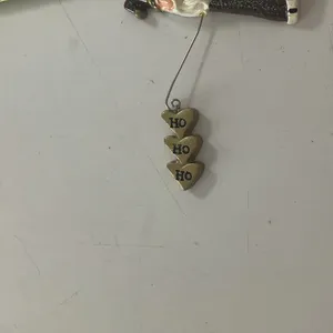 Seasonal novelty brooch thumbnail 2