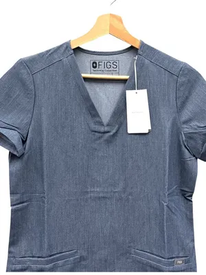 NEW Figs Casma Three Pocket Scrub Top in Heather Denim Size Small thumbnail 3