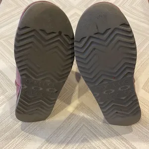 Ugg Women’s Pink Ankel Length Boots Size 7 thumbnail 5