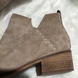 Diba Tan Studded Ankle Boots size 9. C1‎ Brown thumbnail 4