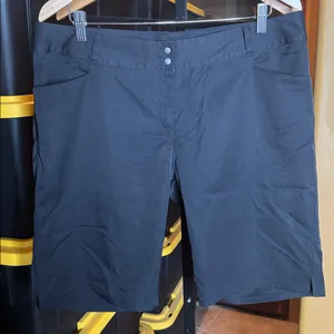 Adidas Women’s Black Bermuda Golf Shorts Size 14 | Classic Fit Performance thumbnail 5