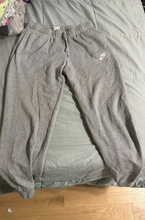 Nike sweat pants thumbnail 1