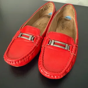 Life Stride Red Faux Leather Loafers Womens 6.5 Shoes Moc Toe Slip on Silver thumbnail 5