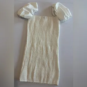 PRETTYLITTLETHING White Bodycon Ruched Dress with Balloon Sleeves‎ NWOT Size 6 thumbnail 4