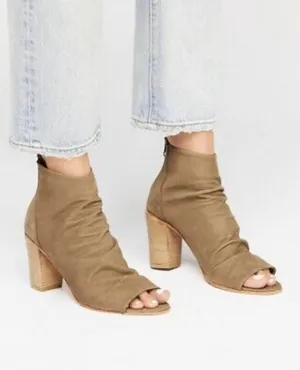 Clearwater Boots thumbnail 2