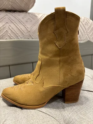 Suede Cowboy Boots Brown Size 8 thumbnail 4