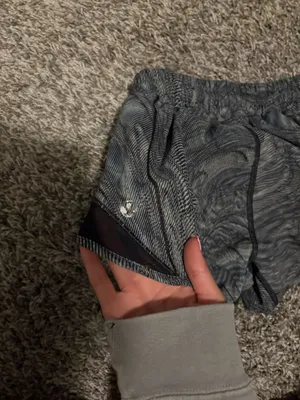 Lululemon Hotty Hot  thumbnail 2