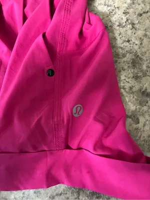Lululemon Women's Magenta Drawstring cuffed Shorts 4 thumbnail 4