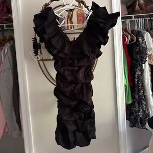 Lovers + Friends Black Mini Off-The-Shoulder Dress thumbnail 2