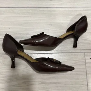 BCBGMAXAZRIA BCBG Women’s Kitten Heels Size‎ 7.5 Faux Leather thumbnail 4