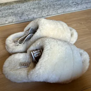 Ugg Fluff Yeah Slides thumbnail 3