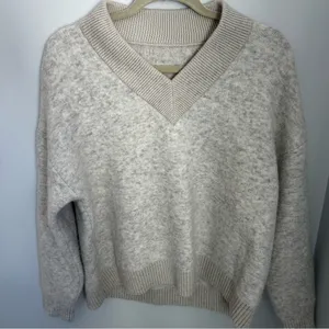 Lululemon Alpaca Wool Blend V Neck Sweater - Size Small thumbnail 3