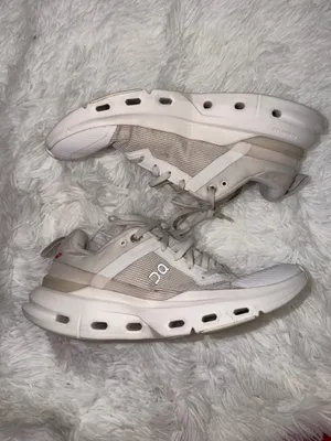 On Running CloudPulse Next Women's White Athletic Sneakers size 8.5 Tan thumbnail 2