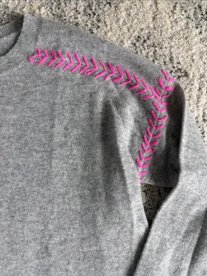Aqua Bloomingdales Light Gray 100% Cashmere Sweater with Pink Accents Size Small thumbnail 3