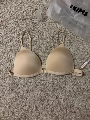 SKIMS TRIANGLE FRONT CLOSE SUPER PUSH-UP BRA Size 40C  thumbnail 4