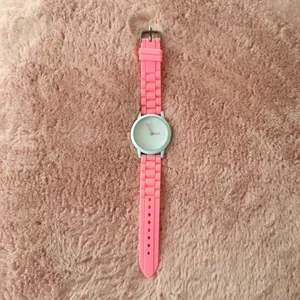 Pink silicone watch thumbnail 2