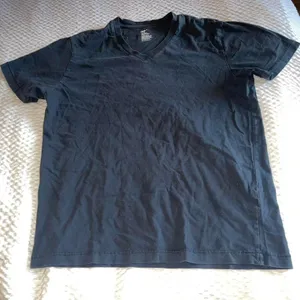 Gap Black Cotton T-shirt Size Small. thumbnail 1