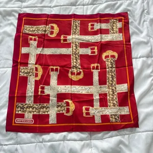 Vintage Jones New York Red 100% Silk Square Scarf Belt Buckle Print 21x21 Luxury thumbnail 6