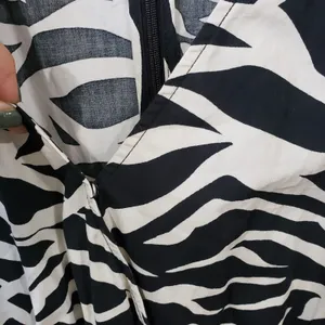 Who What Wear Zebra Print Cutout Maxi Dress XS thumbnail 4