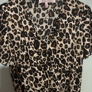 Chic Leopard Print Blouse Brown Size M thumbnail 2