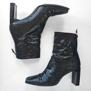 Stuart Weitzman Black Snake Embossed Leather Square Toe Block Heel Boots‎ 8.5 AA thumbnail 1
