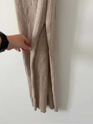 Meshki La Nia Tan Ribbed V Neck Short Sleeve Side Slit Fitted Midi Dress S thumbnail 4