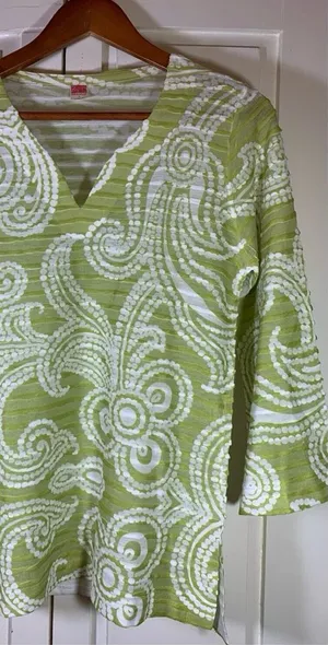 Before + Again Top Women's Small Green Floral Burnout Boho‎ Casual Sophisticated thumbnail 1
