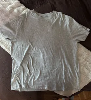 Abercrombie tee thumbnail 1